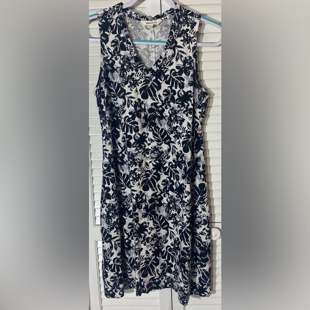 Briggs Shift Dress Size Small Beige W/Black Tropical Pattern Linen/Rayon Pockets